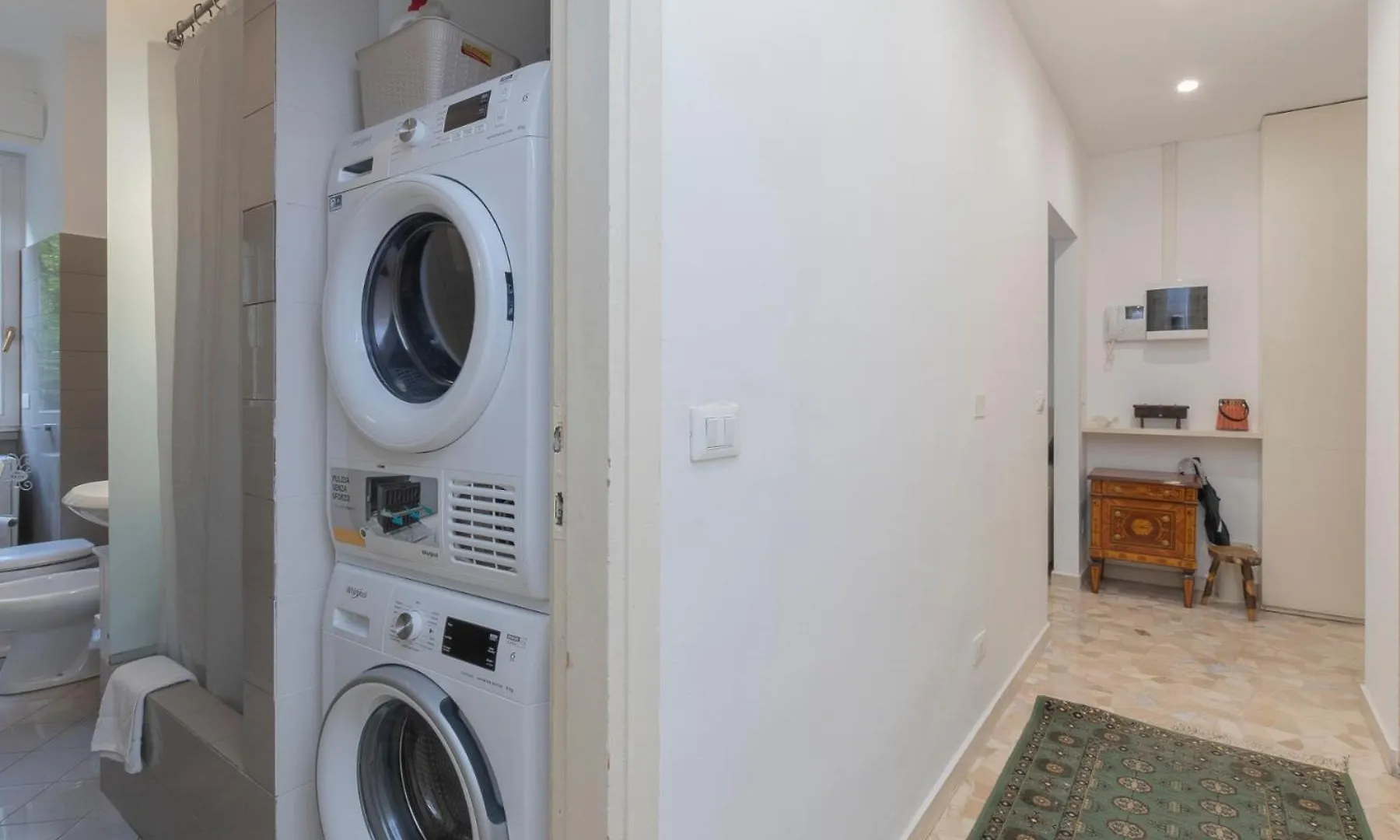 Oasi Urbana A Milano: Piazza Insubria Apartment